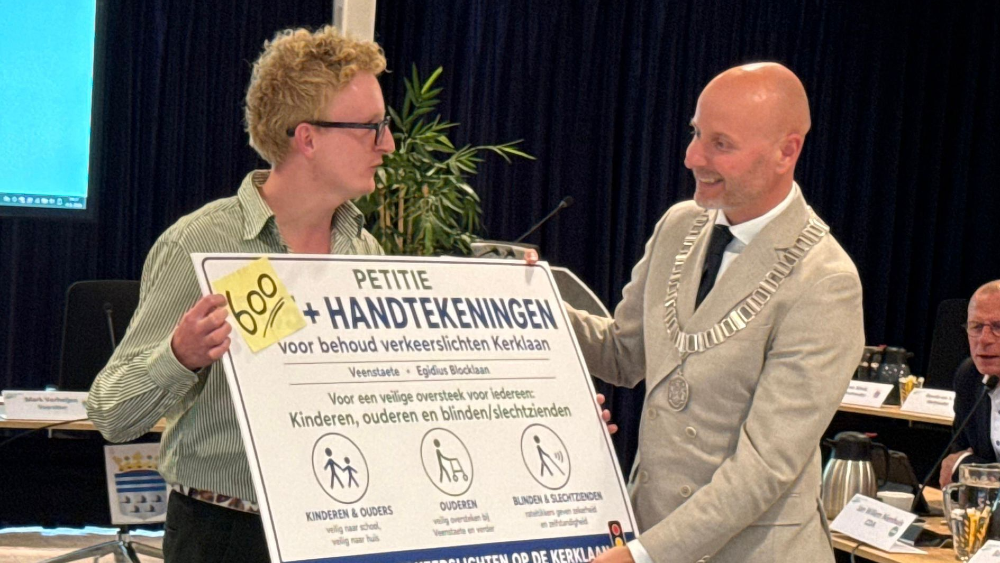 Visée biedt de petitie aan.